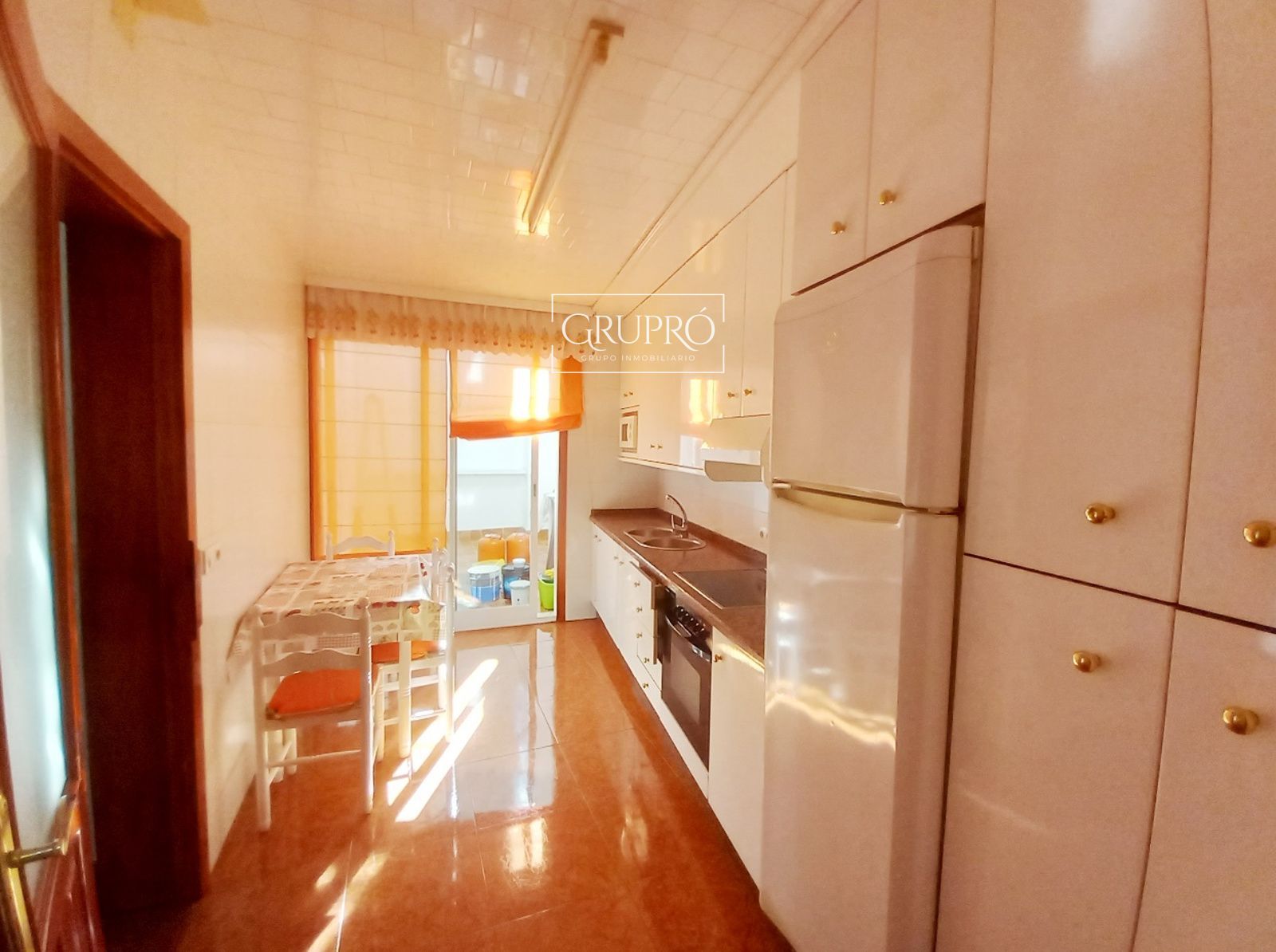 PISO DE 3 HABITACIONES AMUEBLADO EN TOMÁS ALONSO (BOUZAS)