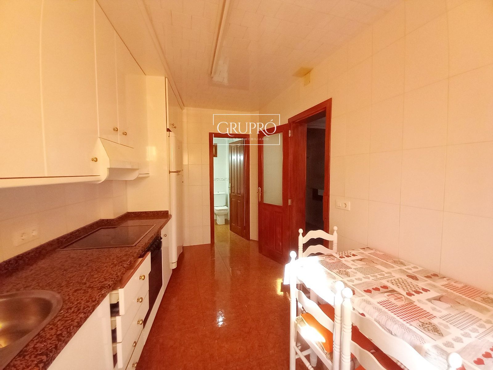 PISO DE 3 HABITACIONES AMUEBLADO EN TOMÁS ALONSO (BOUZAS)