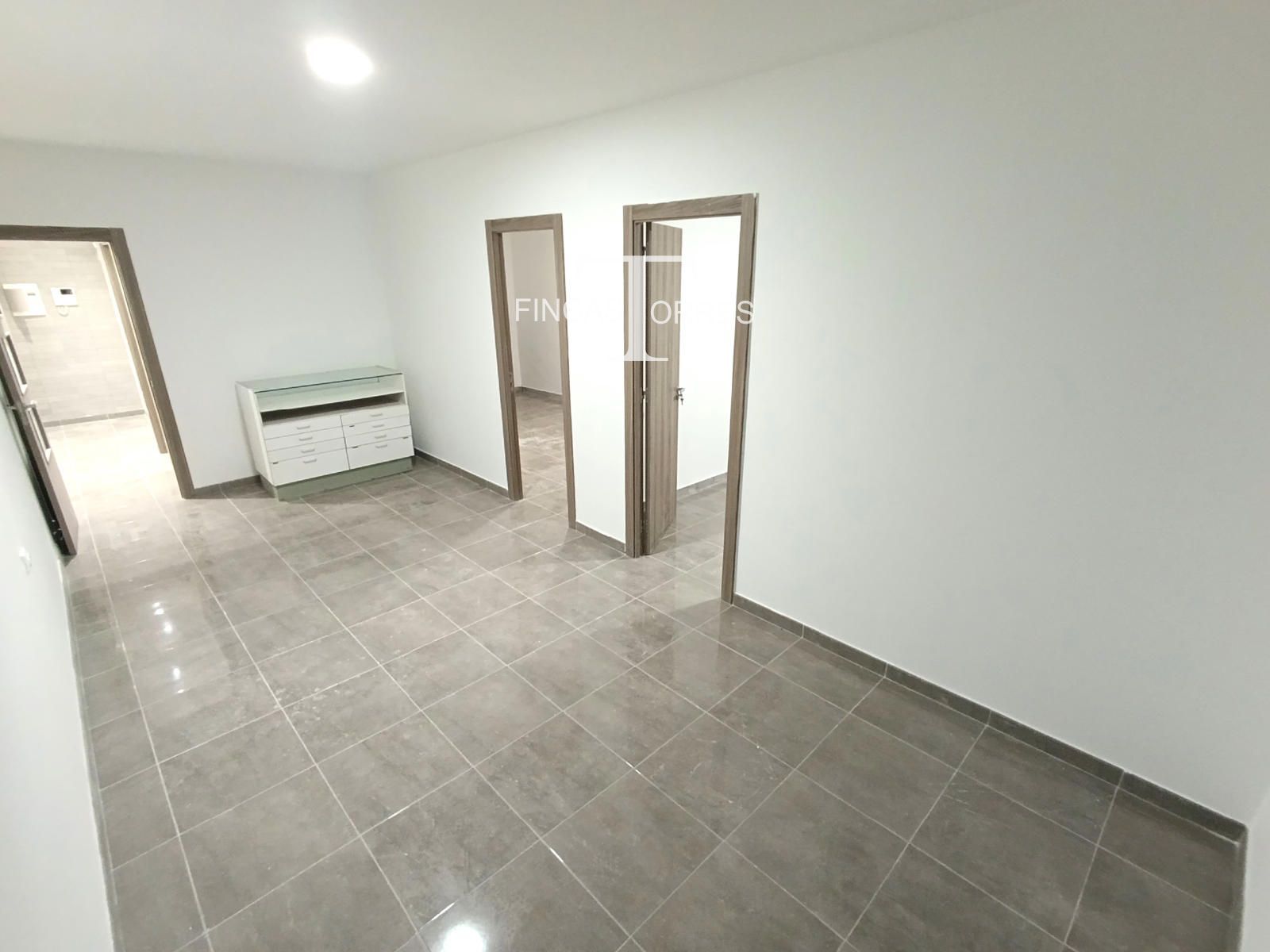 Local Comercial en venda Sant Boi de Llobregat, Barcelona. Ref: 16859. Fincas Torres