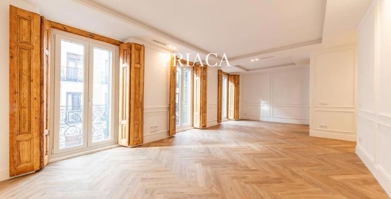 Flat for sale Madrid. Ref: 2002. Triaca Real Estate