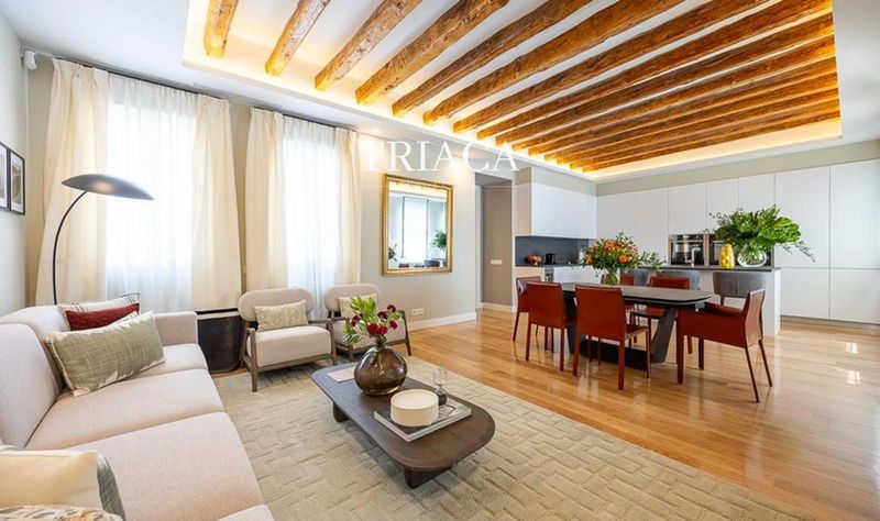 Ático en venta Madrid. Ref: 2372. Triaca Real Estate