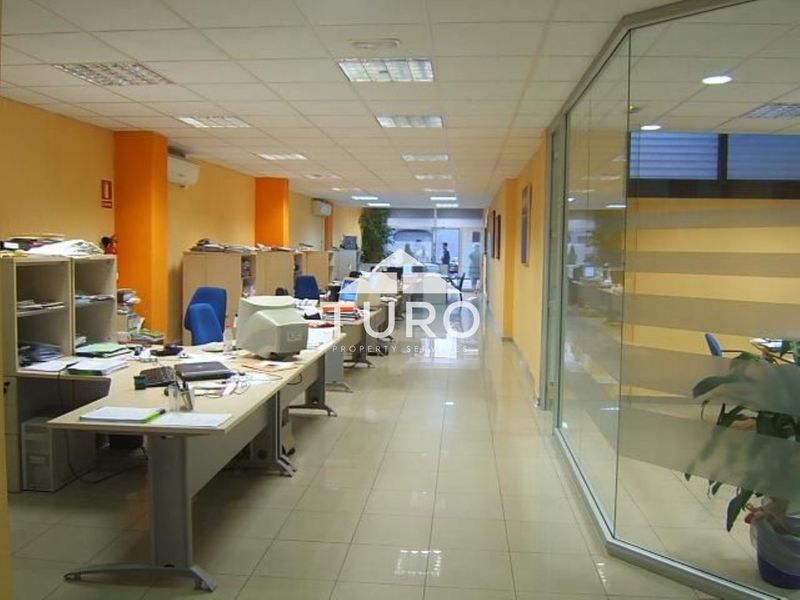 Local Comercial en venda Barcelona. Ref: 1127. Turó Property Services