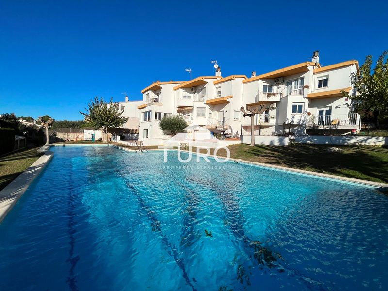 Adosado en alquiler Girona. Ref: 1856. Turó Property Services