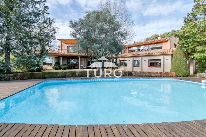 Detached Villa for sale Girona. Ref: 2399. Turó Property Services