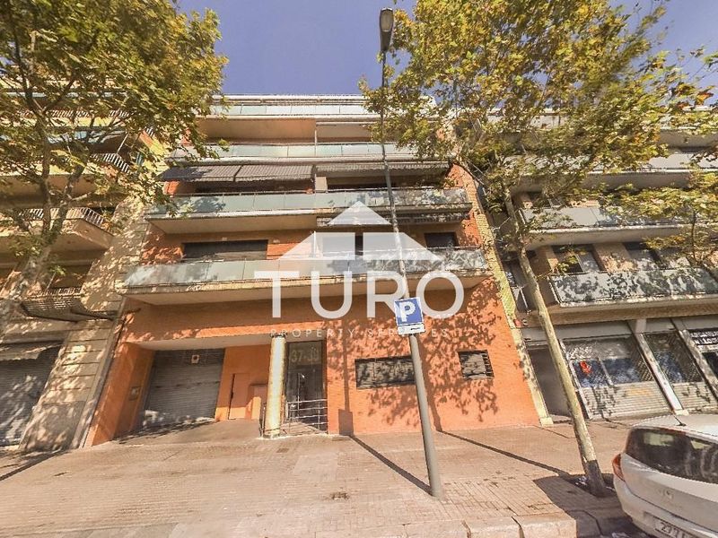 Garatge en venda Barcelona. Ref: 2412. Turó Property Services