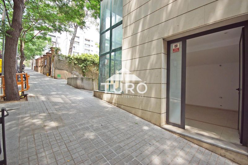 Local Comercial en venta y alquiler Barcelona. Ref: 2444. Turó Property Services