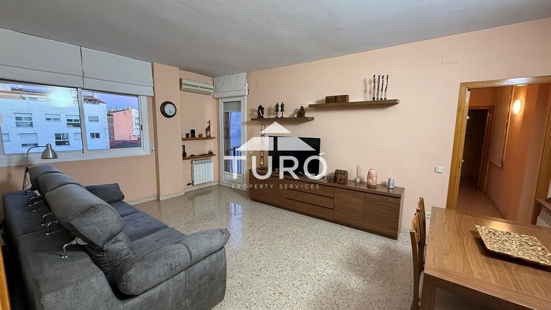 Flat for sale Cornellà de Llobregat, Barcelona. Ref: 2455. Turó Property Services