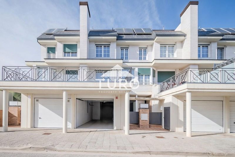 Adosado en venta Girona. Ref: 2480. Turó Property Services