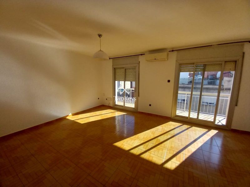 Wohnung zu verkaufen  in Badalona, Barcelona . Ref: 2226. TwoKeys