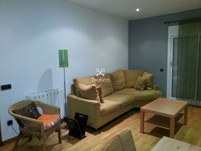 Flat for sale  in Badalona, Barcelona . Ref: 2227. TwoKeys