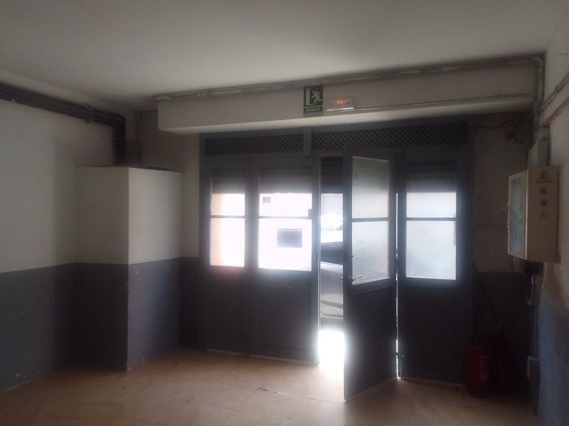 Local Comercial en alquiler  en Badalona, Barcelona . Ref: 2251. TwoKeys
