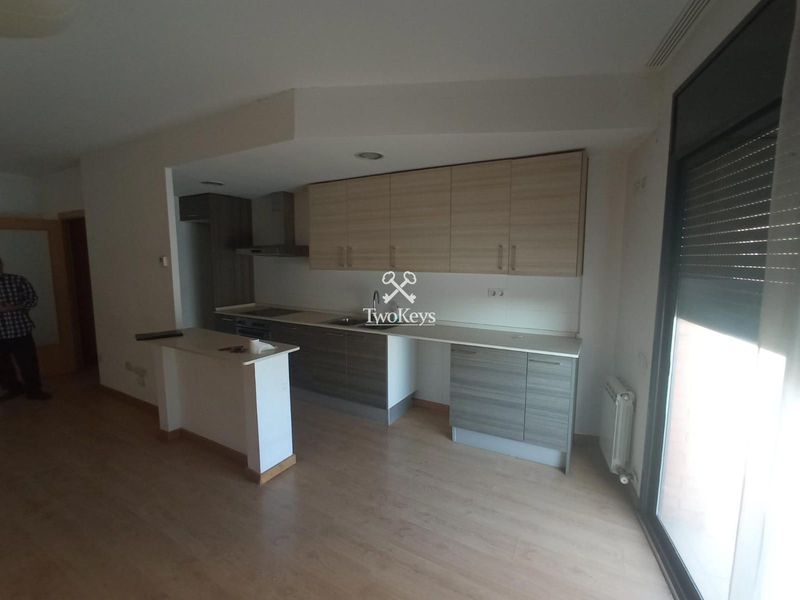 Flat for sale  in Badalona, Barcelona . Ref: 2284. TwoKeys