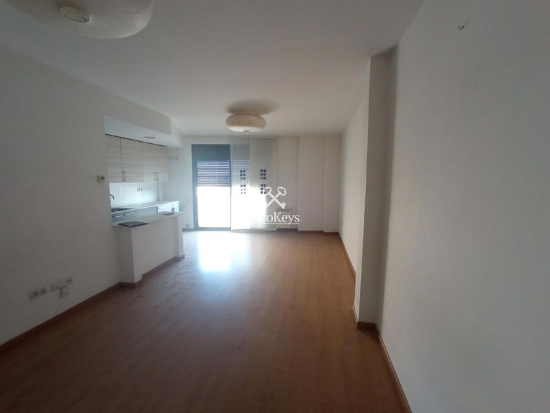 Flat for sale  in Badalona, Barcelona . Ref: 2285. TwoKeys