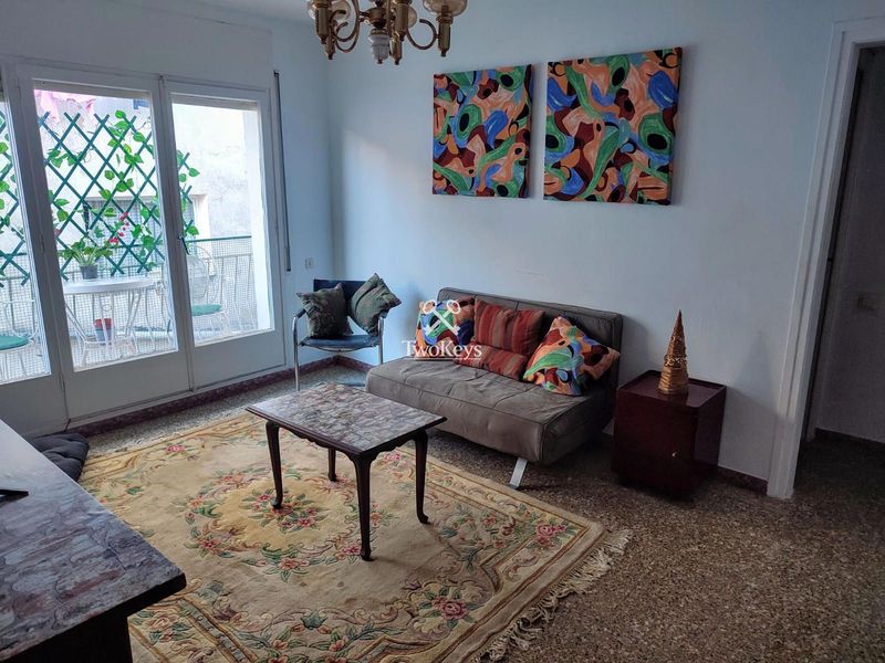 Piso en venta  en Santa Coloma de Gramenet, Barcelona . Ref: 2320. TwoKeys