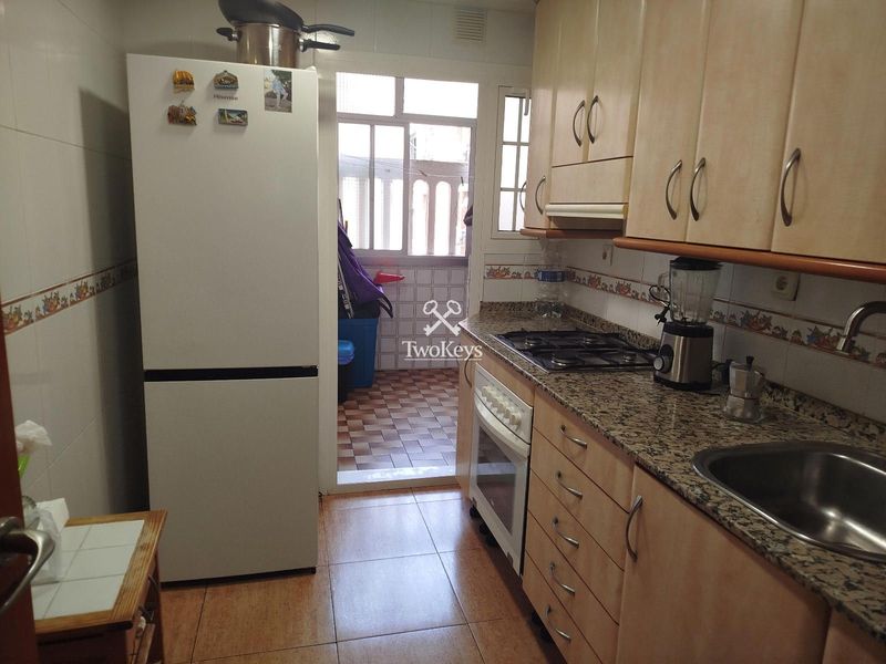 Piso en venta  en Badalona, Barcelona . Ref: 2324. TwoKeys