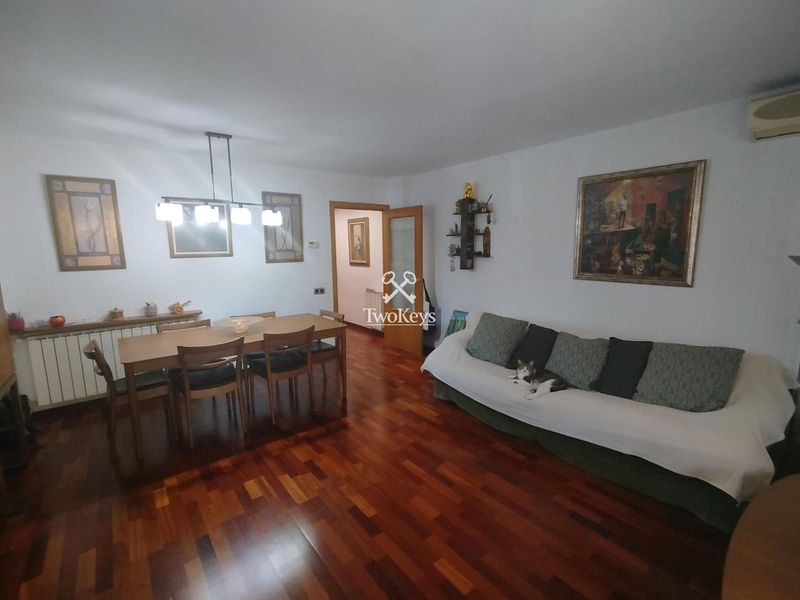 Piso en venta  en Badalona, Barcelona . Ref: 2338. TwoKeys