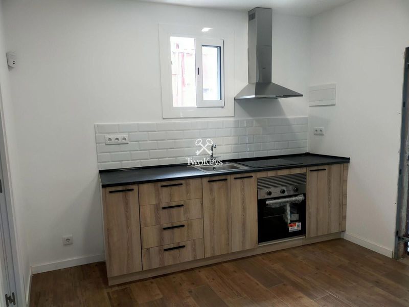 квартира на продажу  в Badalona, Barcelona . Ref: 2340. TwoKeys