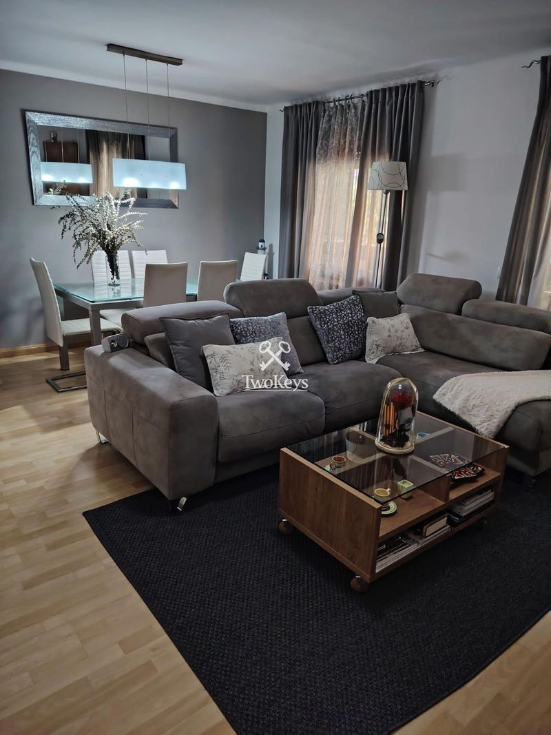 Piso en venta  en Badalona, Barcelona . Ref: 2346. TwoKeys