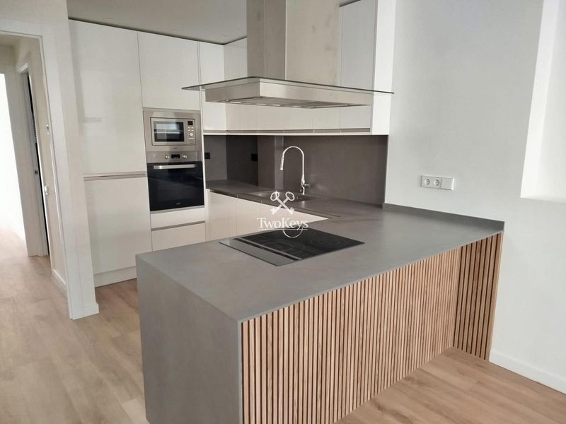 Reihenhaus zu verkaufen  in Badalona, Barcelona . Ref: 2350. TwoKeys