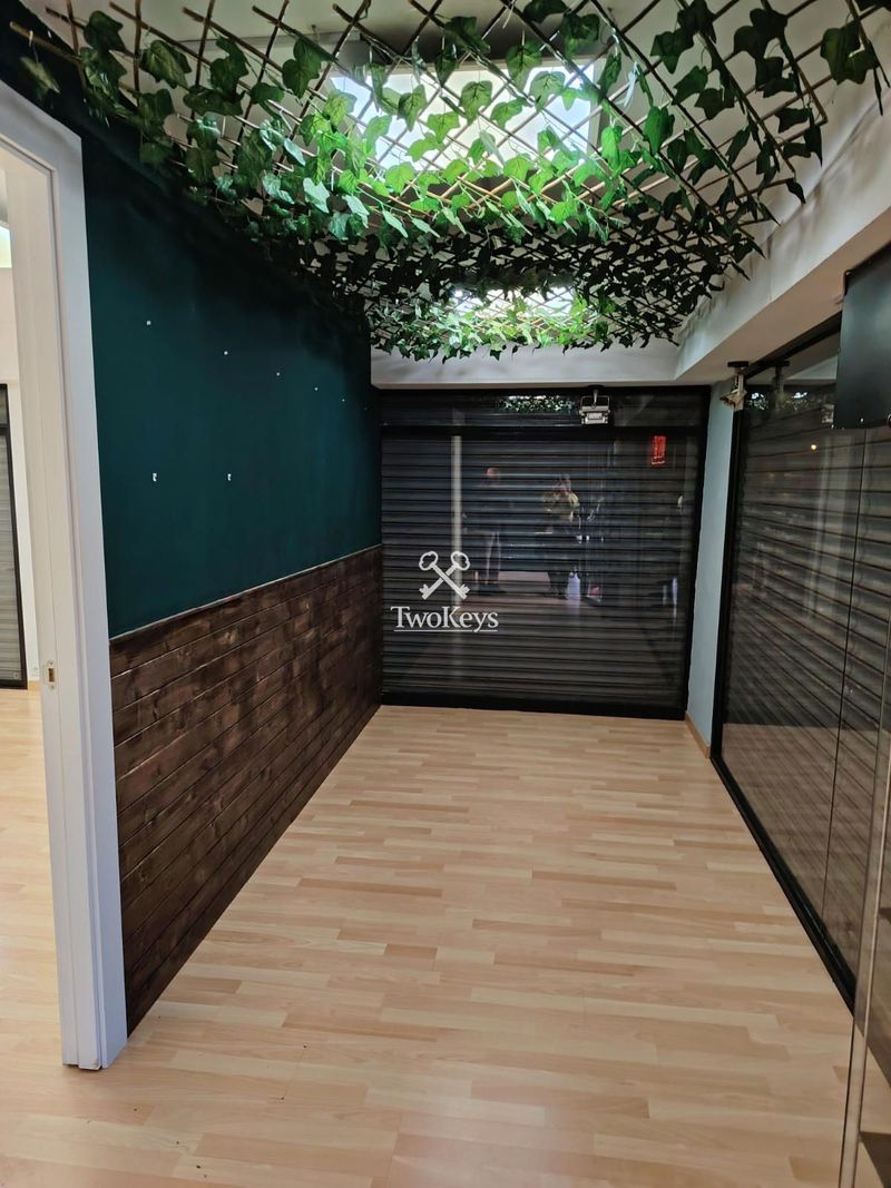 Local Comercial en alquiler  en Badalona, Barcelona . Ref: 2351. TwoKeys