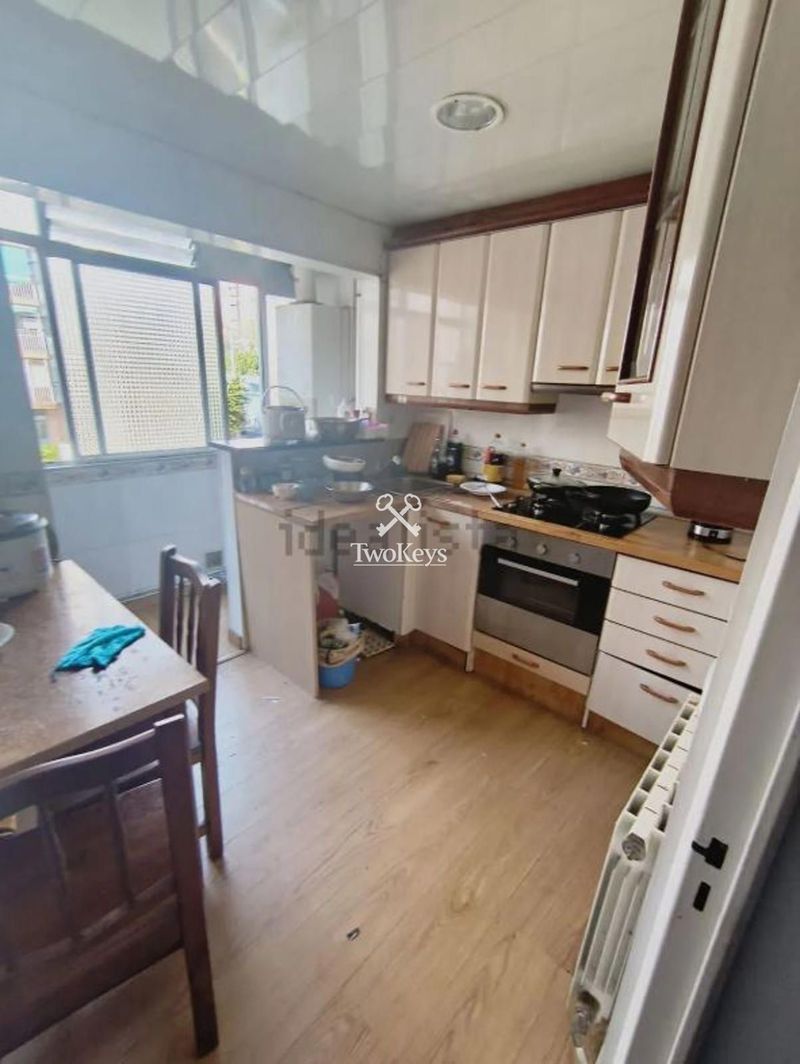 Flat for sale  in Badalona, Barcelona . Ref: 2360. TwoKeys