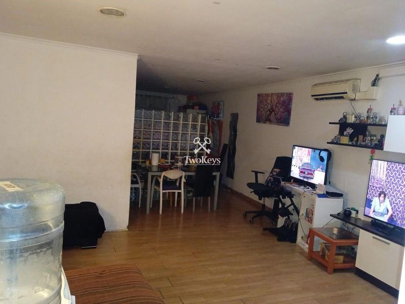 Wohnung zu verkaufen  in Badalona, Barcelona . Ref: 2370. TwoKeys