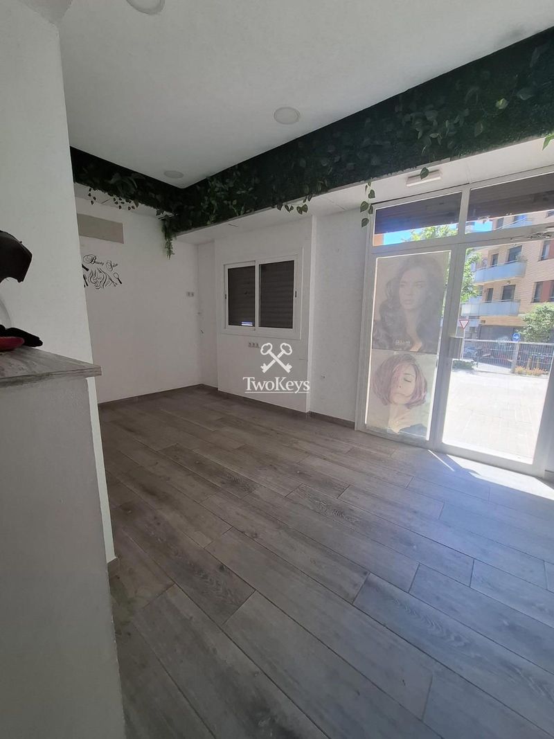 Local Comercial en alquiler  en Badalona, Barcelona . Ref: 2373. TwoKeys