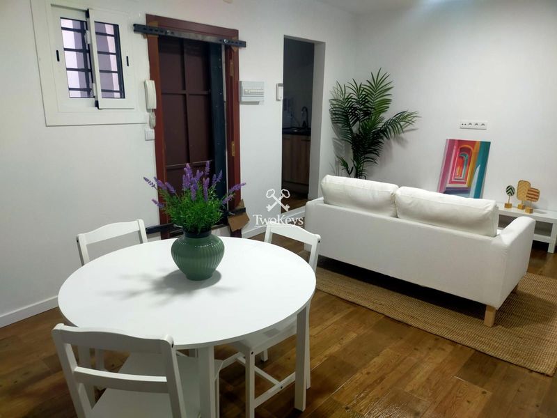 Piso en venta  en Badalona, Barcelona . Ref: 2374. TwoKeys