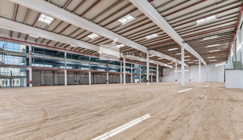 Nave Industrial en alquiler Barberà del Vallès, Barcelona. Ref: 1052. UBICAT, NAUS INDUSTRIALS