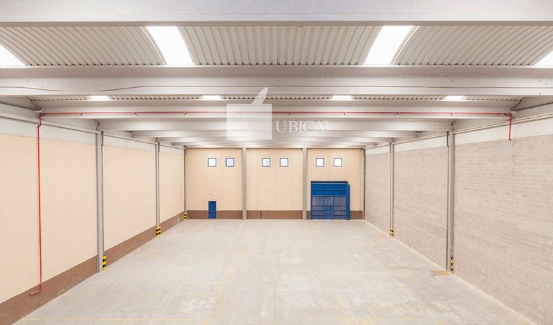 Nave Industrial en alquiler Valls, Tarragona. Ref: 1063. UBICAT, NAUS INDUSTRIALS