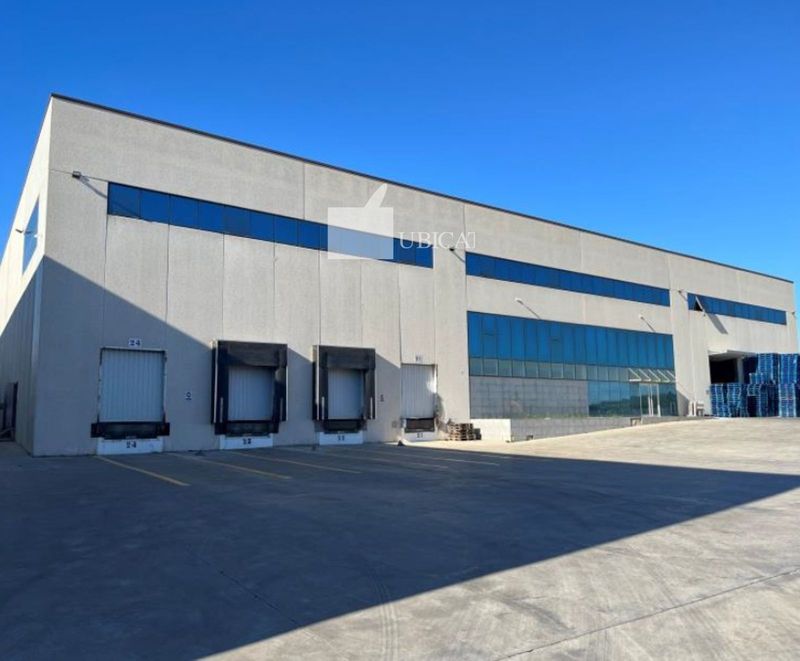 Nave Industrial en alquiler Vilafranca del Penedès, Barcelona. Ref: 1162. UBICAT, NAUS INDUSTRIALS