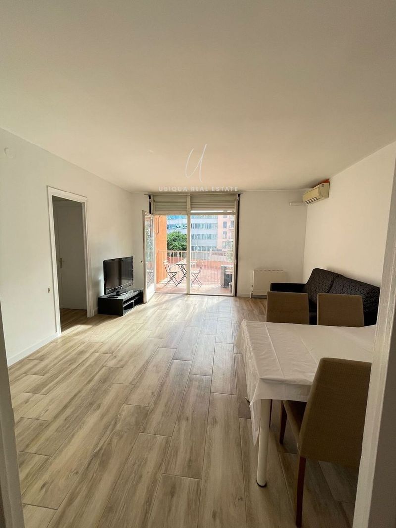 Piso en alquiler Barcelona. Ref: 1057. Ubiqua Real Estate
