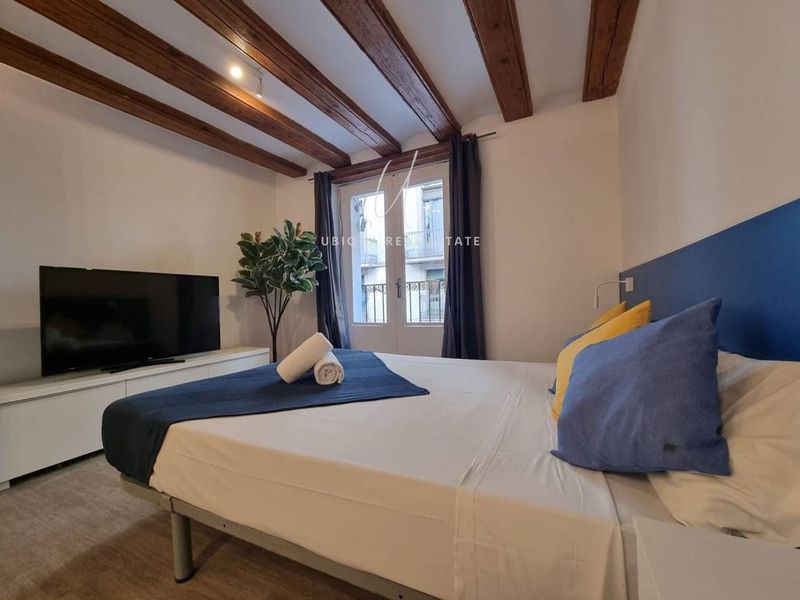 Piso en alquiler Barcelona. Ref: 1112. Ubiqua Real Estate
