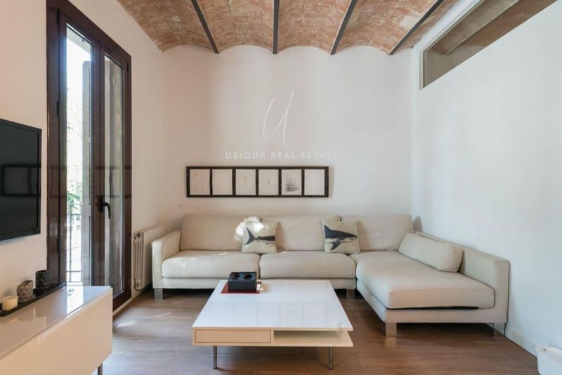 Piso en alquiler Barcelona. Ref: 1178. Ubiqua Real Estate