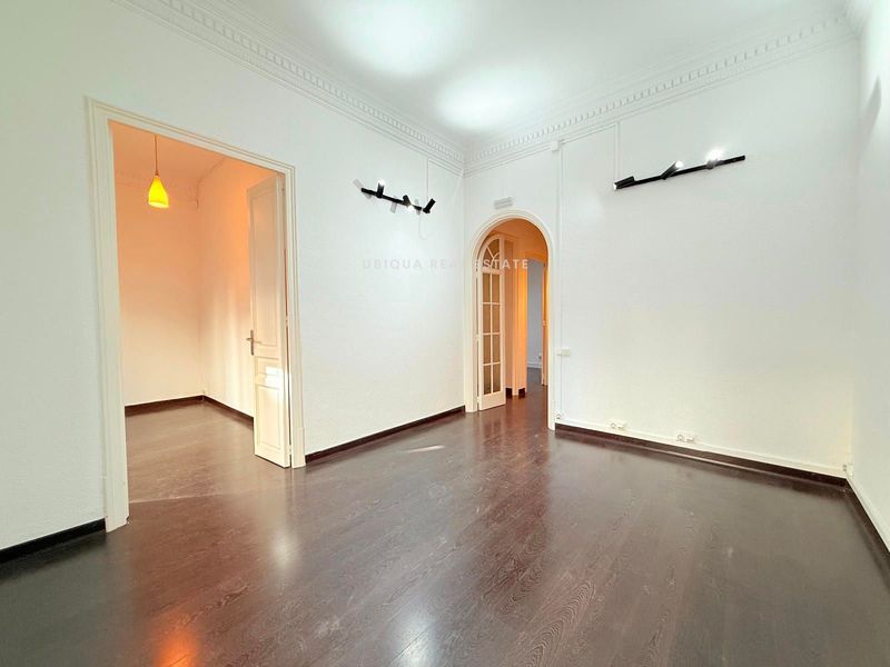 Oficina en lloguer Barcelona. Ref: 1193. Ubiqua Real Estate