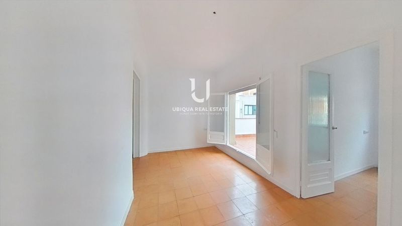 Piso en venta Barcelona. Ref: 1235. Ubiqua Real Estate