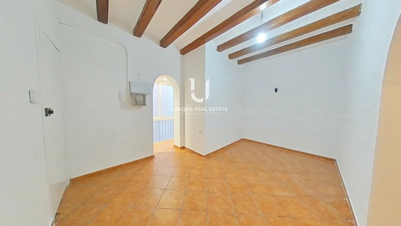 Piso en venta Barcelona. Ref: 1236. Ubiqua Real Estate