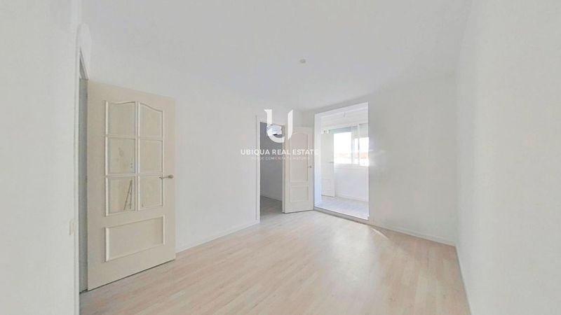 Piso en venta Barcelona. Ref: 1243. Ubiqua Real Estate