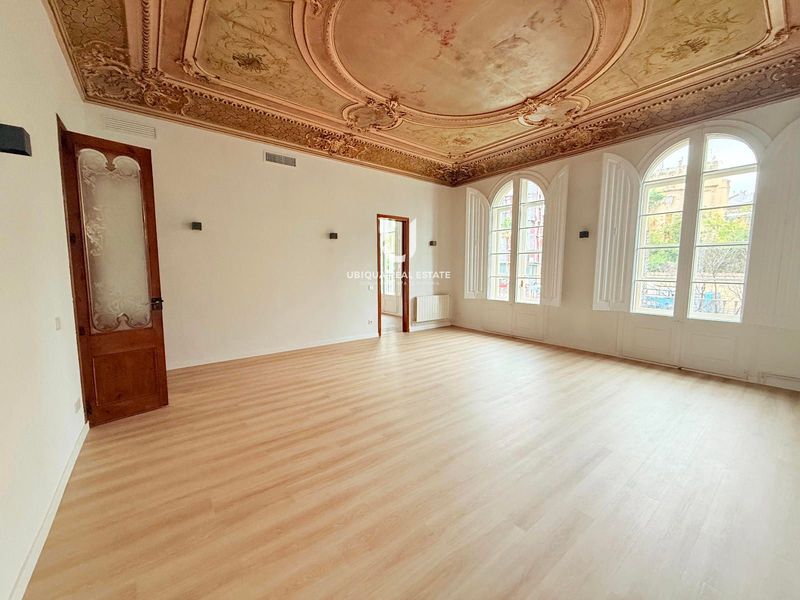 Piso en alquiler Barcelona. Ref: 1244. Ubiqua Real Estate