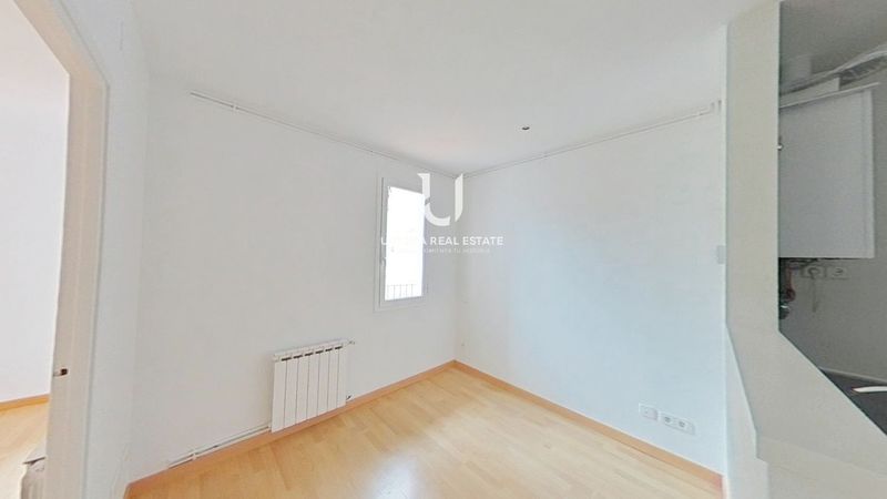 Piso en venta Barcelona. Ref: 1245. Ubiqua Real Estate