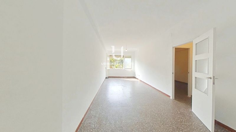 Piso en venta Barcelona. Ref: 1258. Ubiqua Real Estate