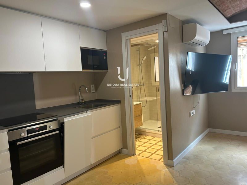 Piso en alquiler Barcelona. Ref: 1259. Ubiqua Real Estate