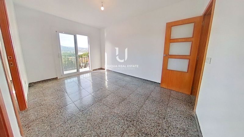 Piso en venta Sant Feliu de Llobregat, Barcelona. Ref: 1261. Ubiqua Real Estate