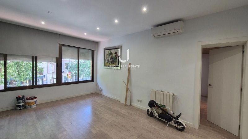 Piso en venta Barcelona. Ref: 1284. Ubiqua Real Estate