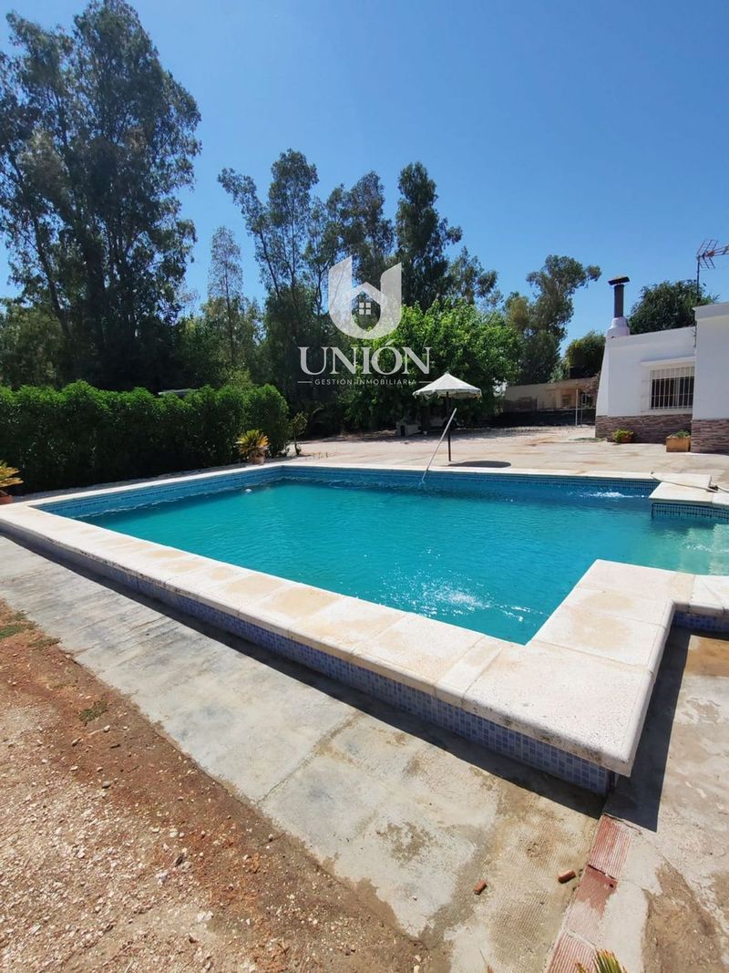 Chalet Independiente en venta Marchena, Sevilla. Ref: 1020. UNION GESTION INMOBILIARIA