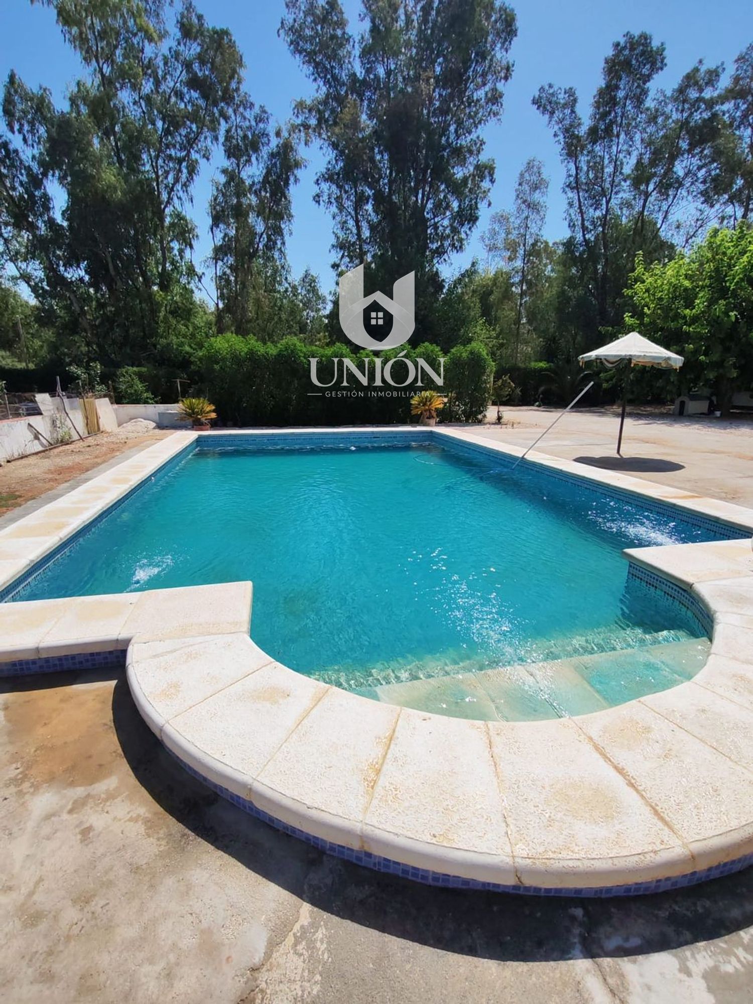 Chalet en la Zona 