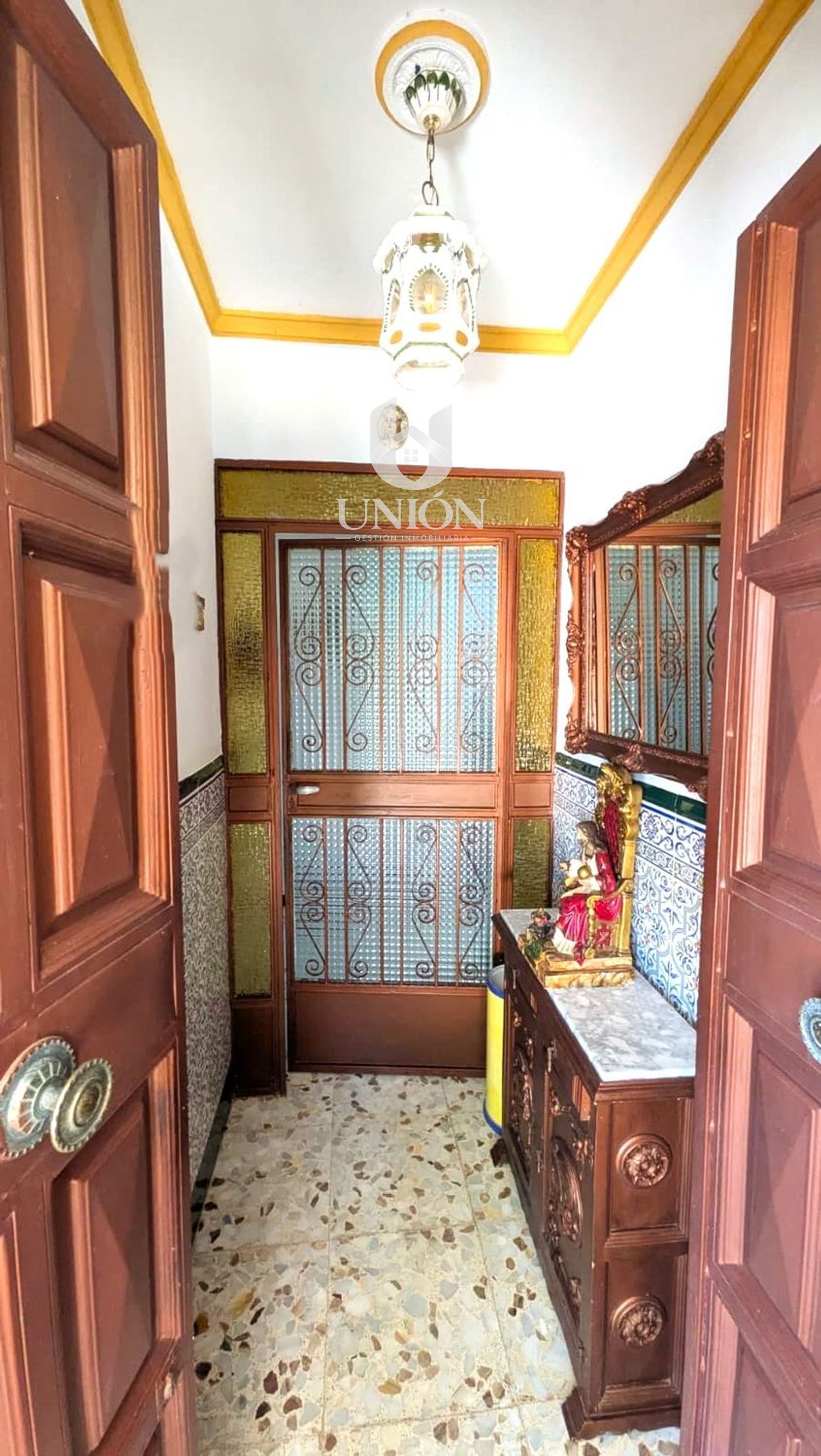 CHALET EN LA ZONA DE 