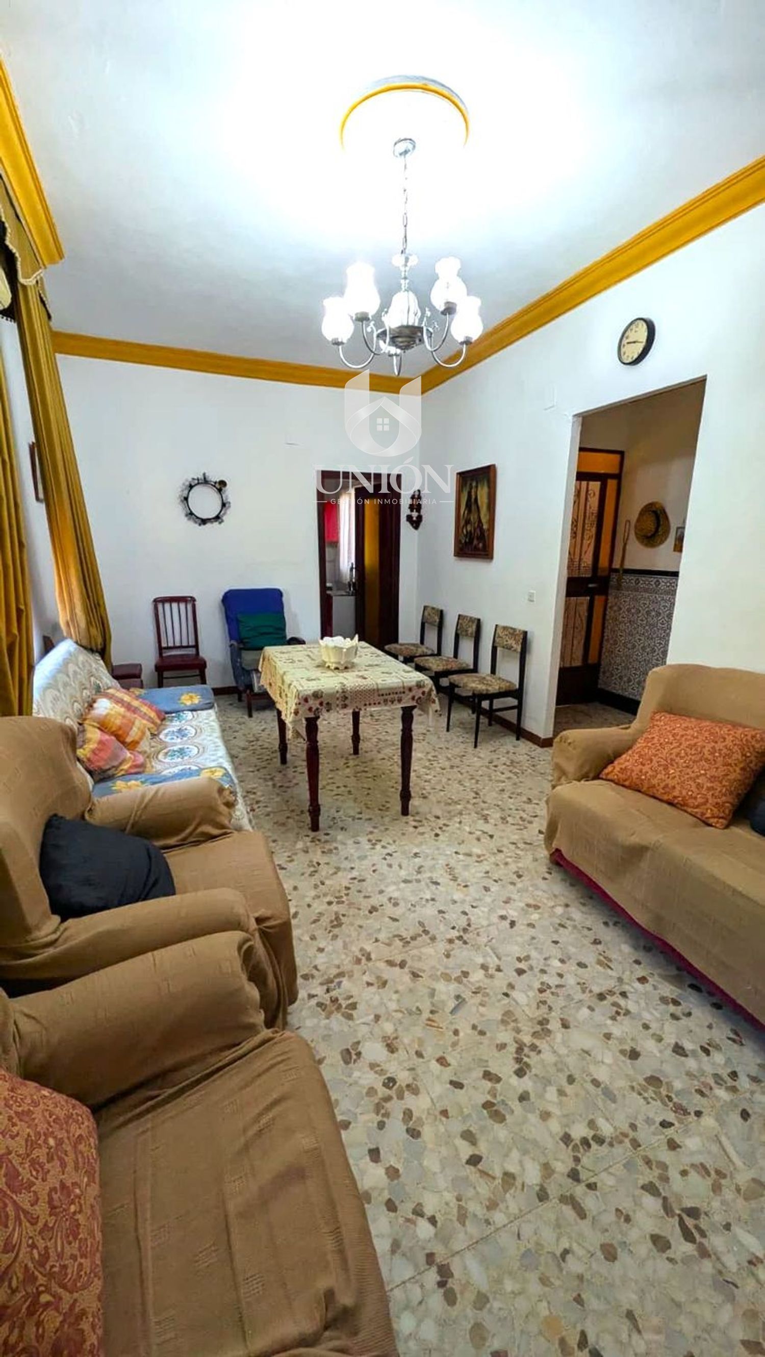 CHALET EN LA ZONA DE 