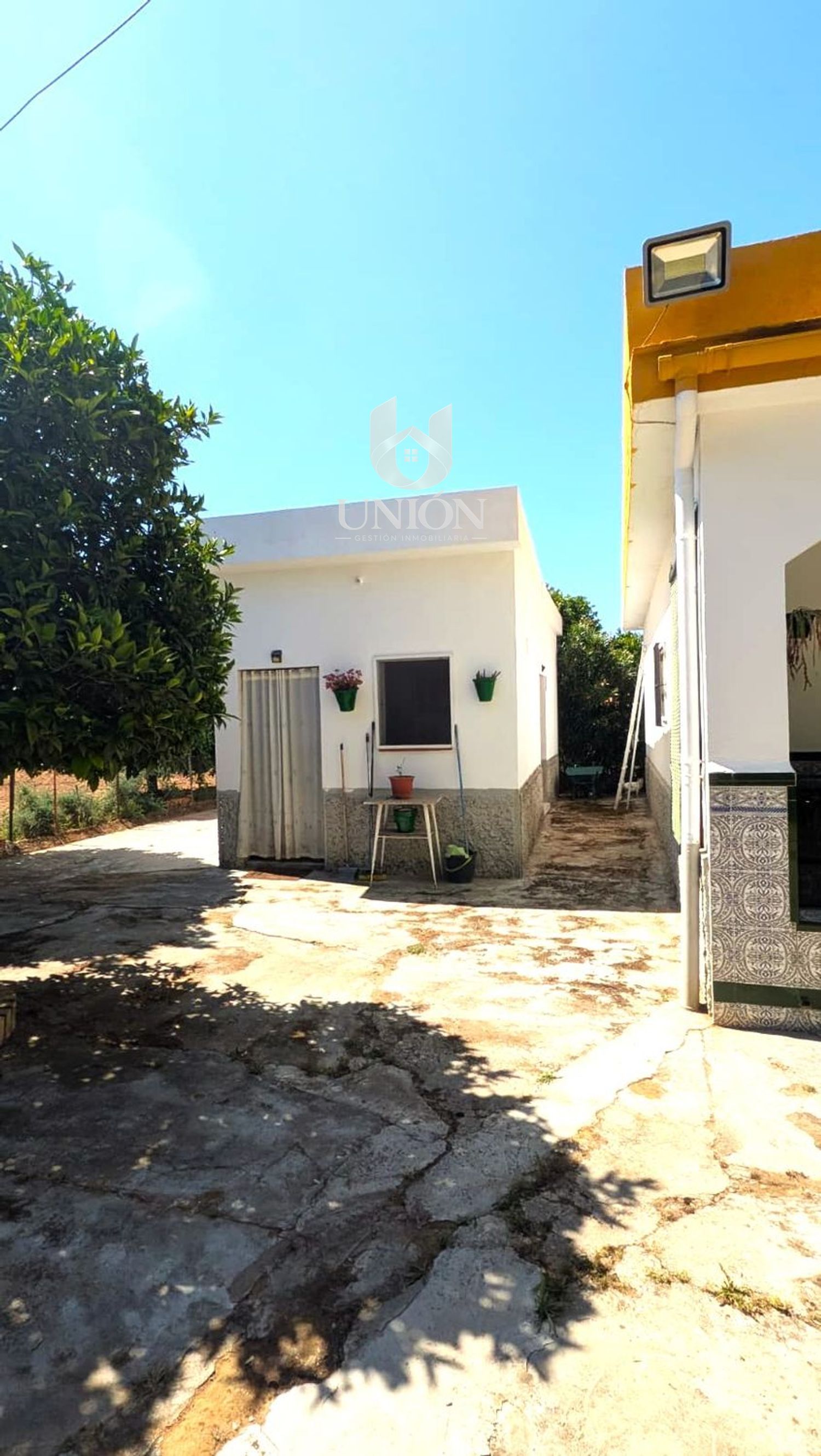 CHALET EN LA ZONA DE 