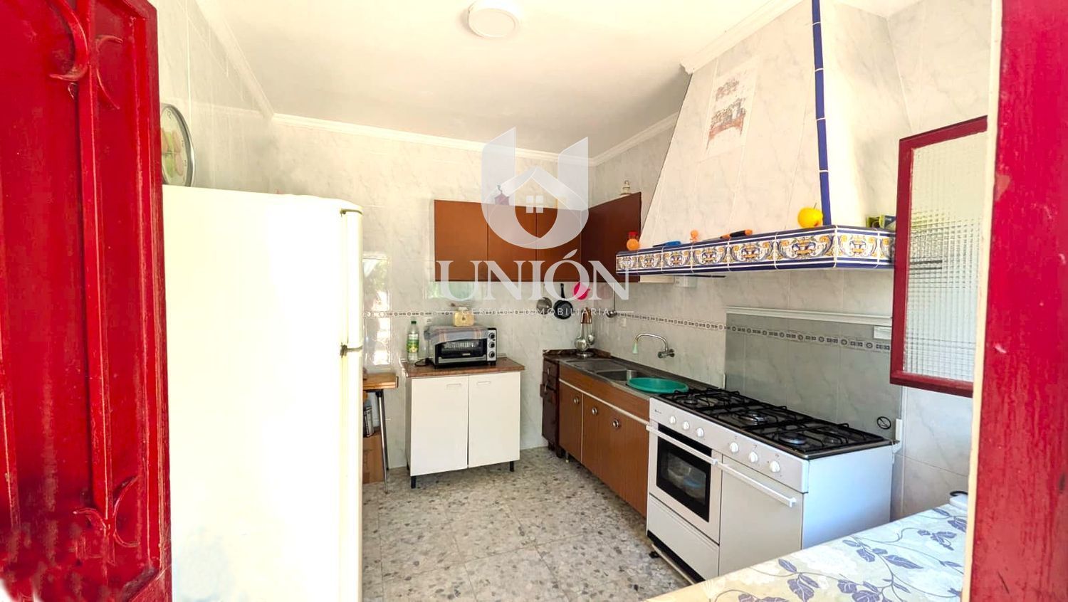 CHALET EN LA ZONA DE 
